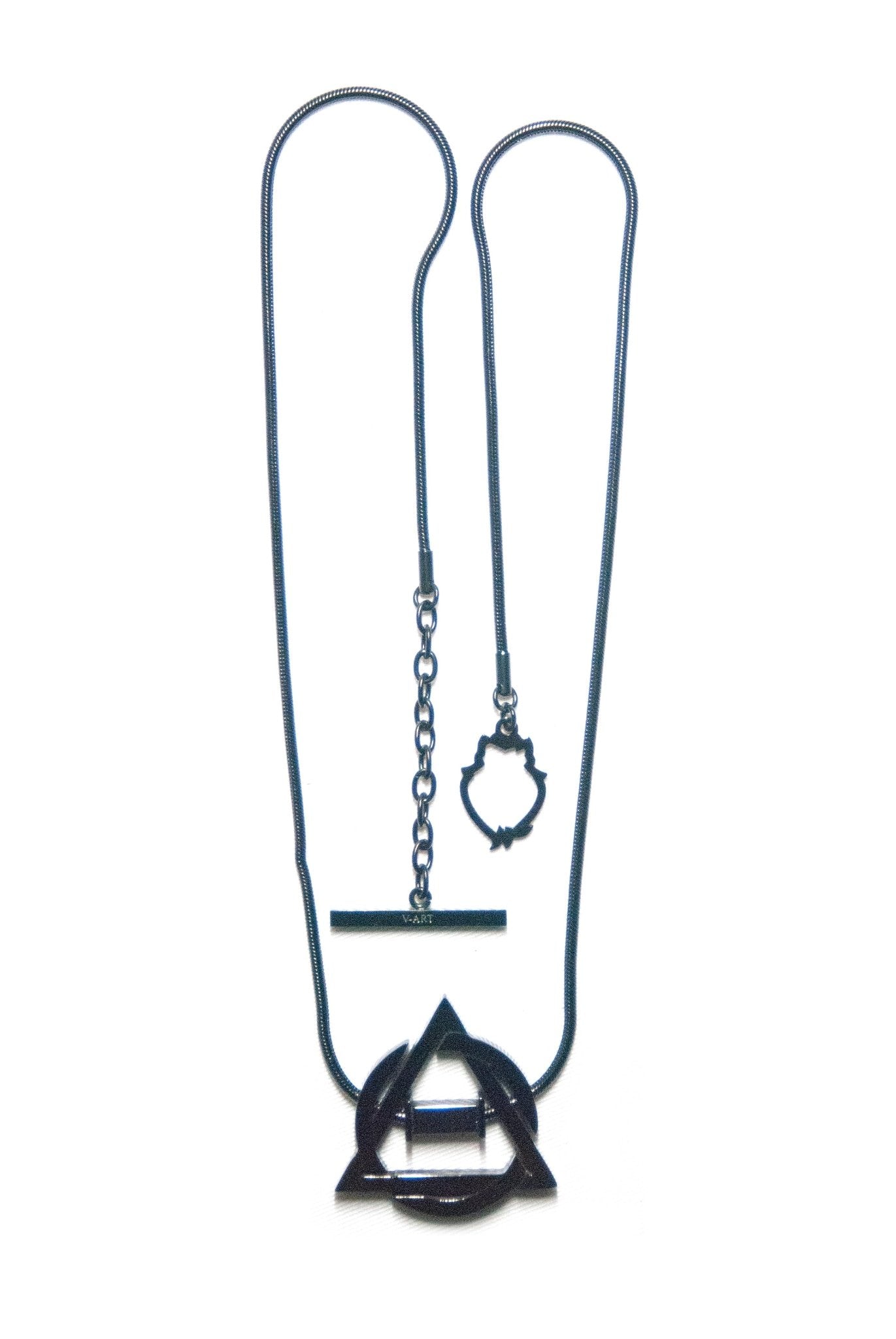 Therian Necklace: Black Jewellery